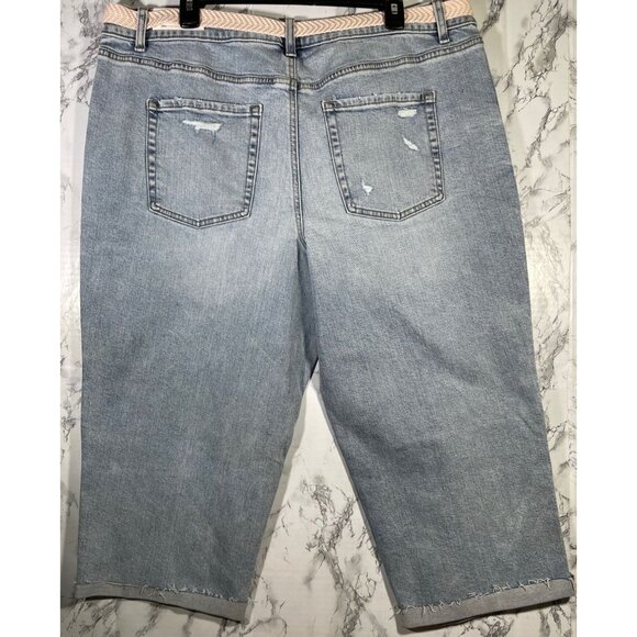 M Jeans by Maurices Womens Mid Rise 21" Straight Crop Jeans Size 20W OriginalFit - Picture 2 of 5